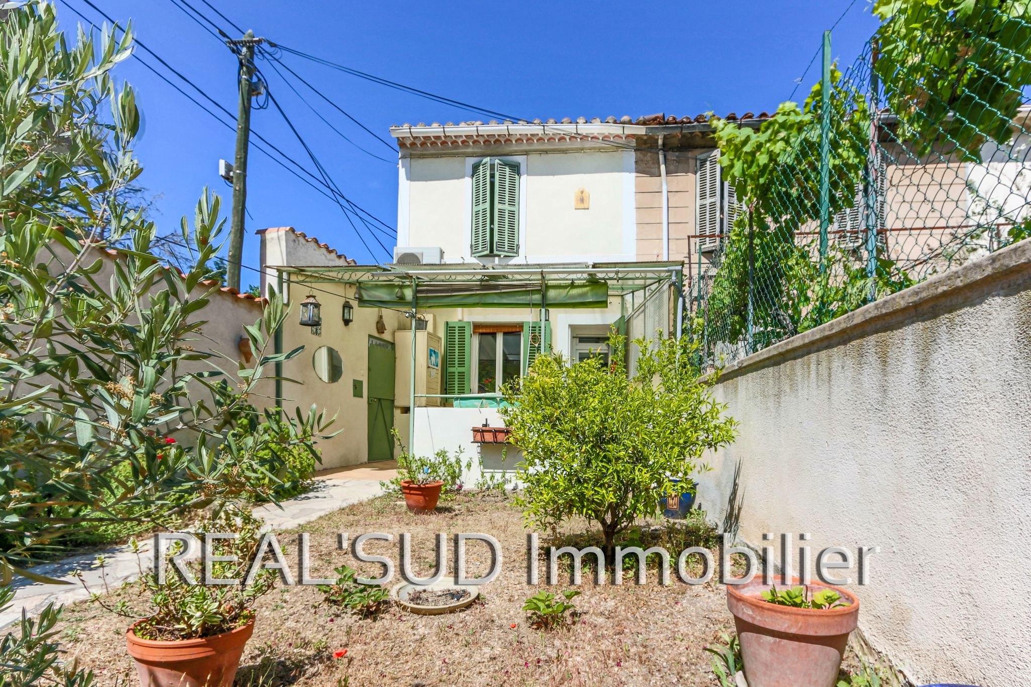 vente Marseille 13009, maison de ville avec jardin